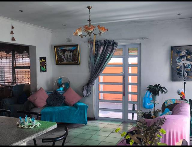 3 BEDROOM HOUSE FOR SALE IN BONNIE BRAE